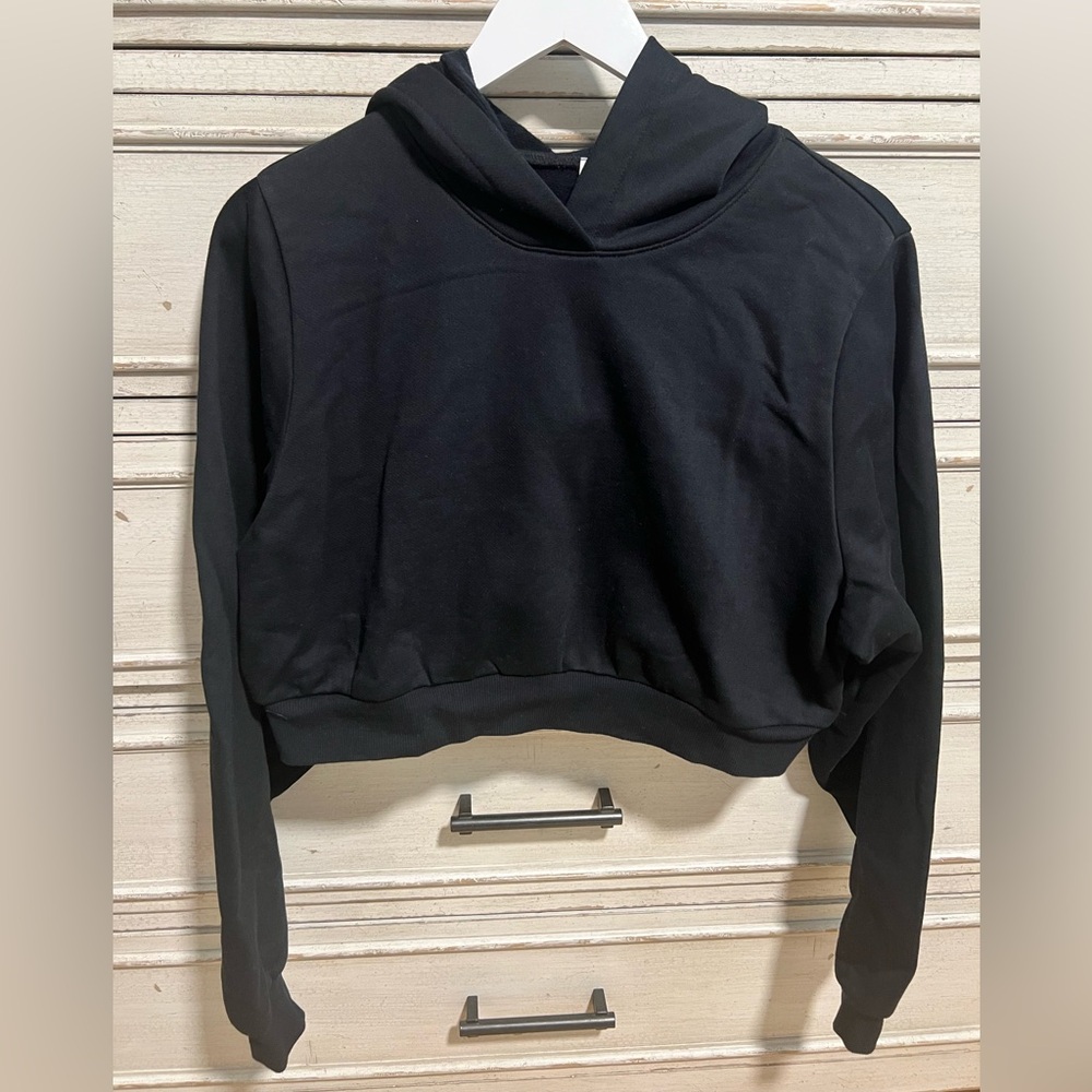 ALO Yoga Black Relaxed Cropped Sweatshirt NEVER WORN